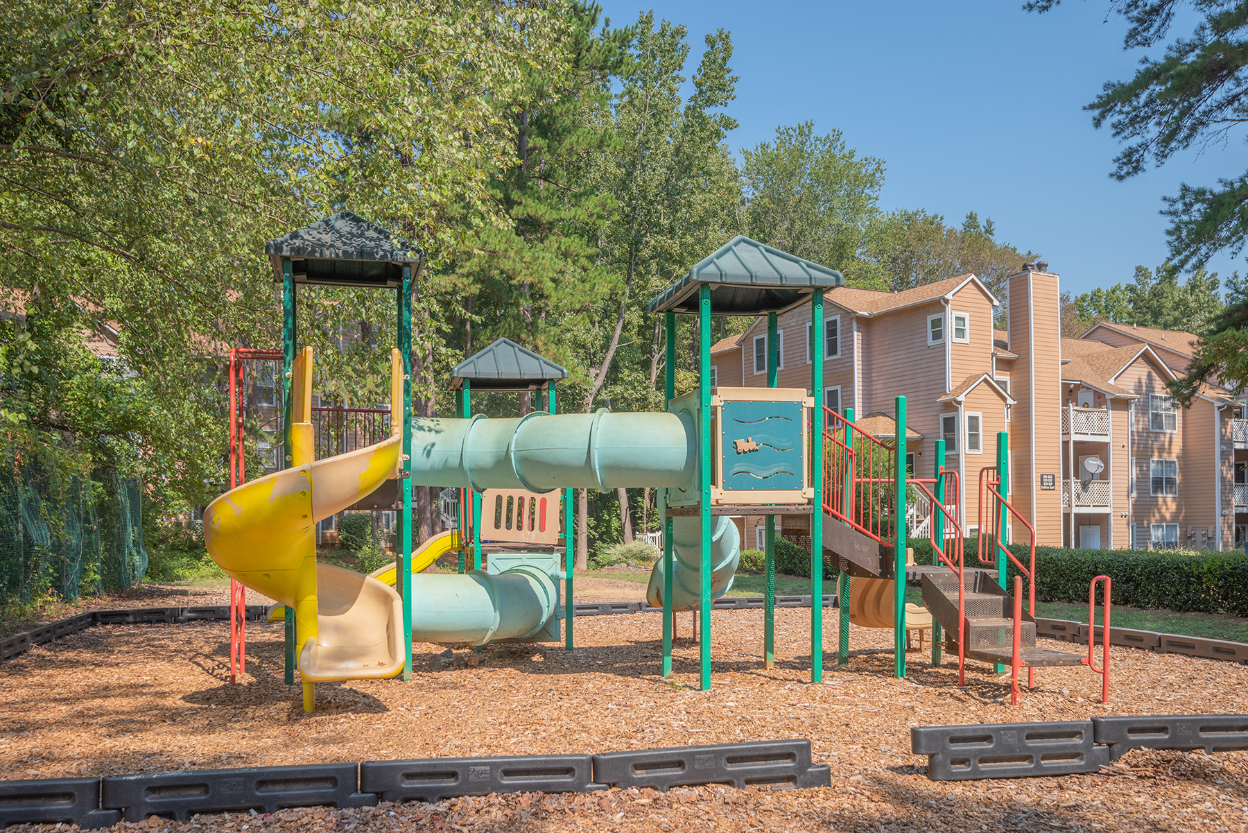 Woodland Estates The Multifamily Advisory Group at Cushman & Wakefield